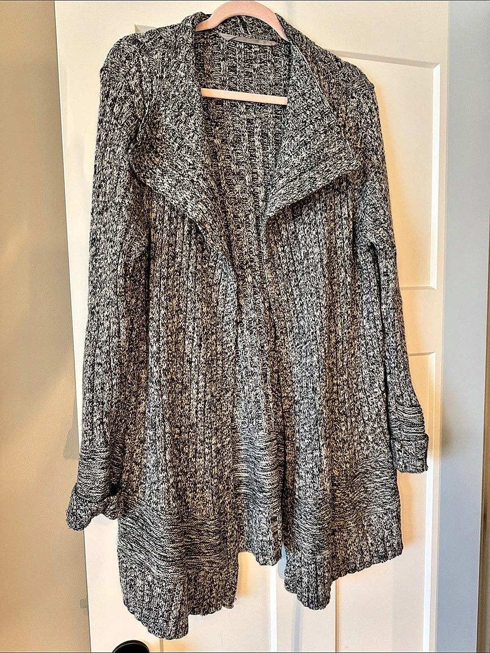 Athleta Merino Wool Cardigan in Black & White Size XL Like New